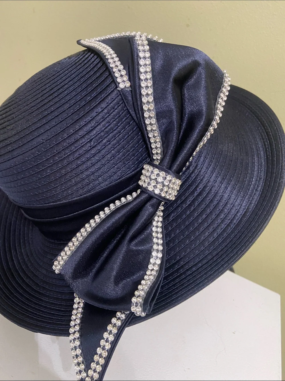Beautiful Dress Hat / Church Hat by Verucci